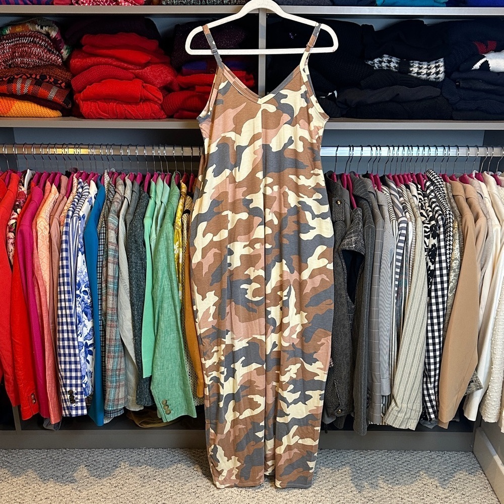 Zenana pink/brown/gray camouflaged v neck adjustable strap maxi dress size S